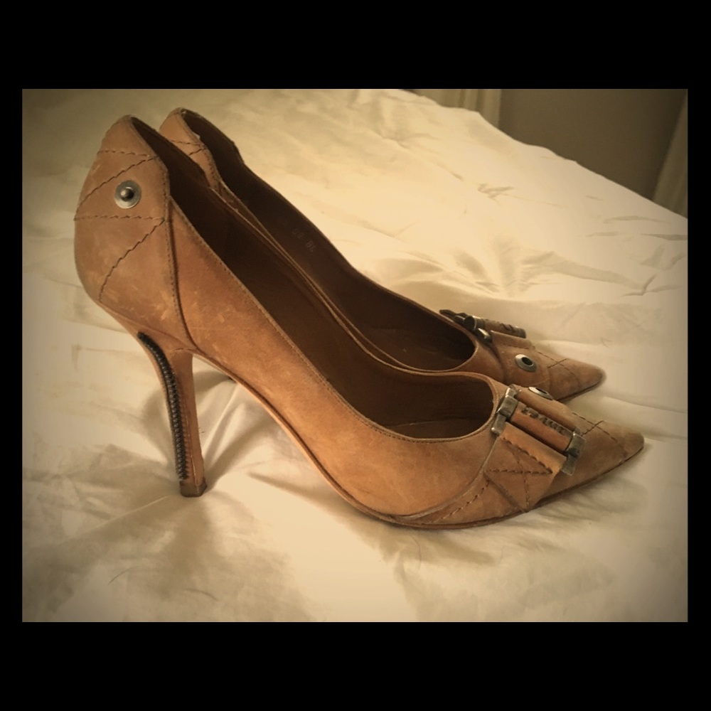 Dior Suede tan heel